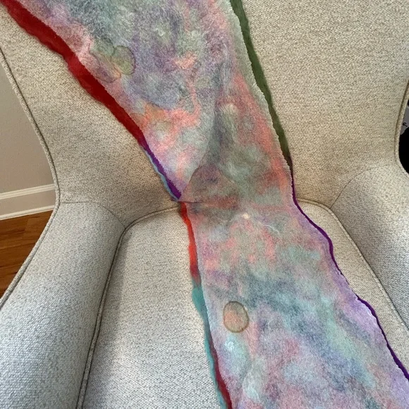 Handmade Wool & Silk Felted Scarf - Picture 4 of 9